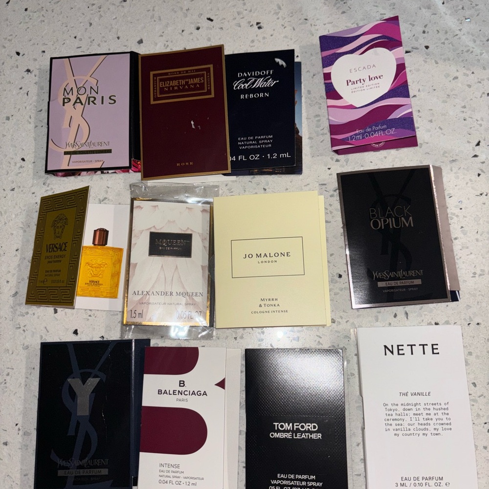 Assorted Perfume Sample Lot - Picture 3 of 4